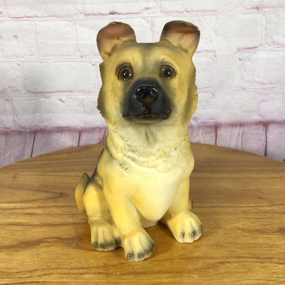 German Shepherd Dog Sitting Figurine - Picture 1 of 7